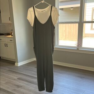Adorable and Comfy Women's Jumpsuit